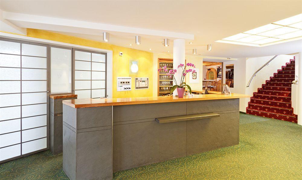 โรงแรมชไวเซอร์เฮาส์ สวิส ควอลิตี้ มาโลจา ภายนอก รูปภาพ